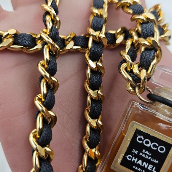 Chanel Coco Perfume Motif Fashion Necklace - Picture 13 of 16